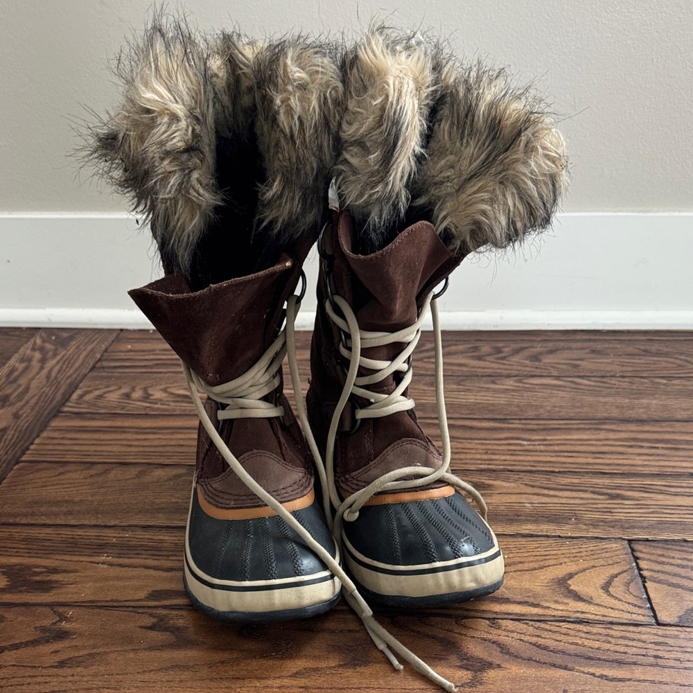 SOREL Women's Fur-Lined Winter Boots